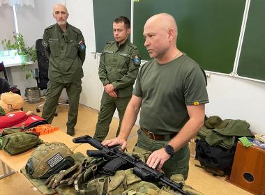 Центр «ВОИН» провел мастер-класс для слабослышащих школьников