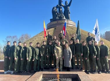 Курсанты Центра «ВОИН» поздравили с Днем воссоединения Крыма с Россией